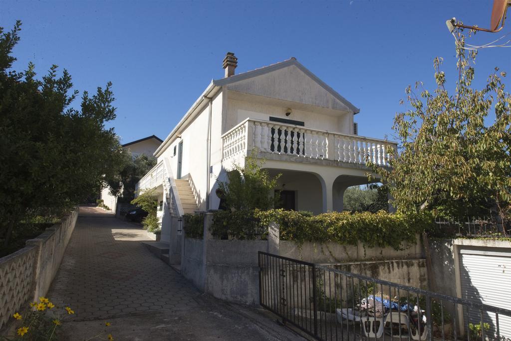 Apartment Jure Slatine Bagian luar foto