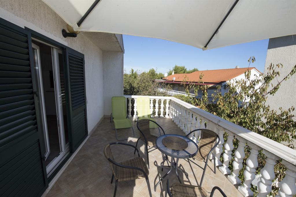 Apartment Jure Slatine Bagian luar foto