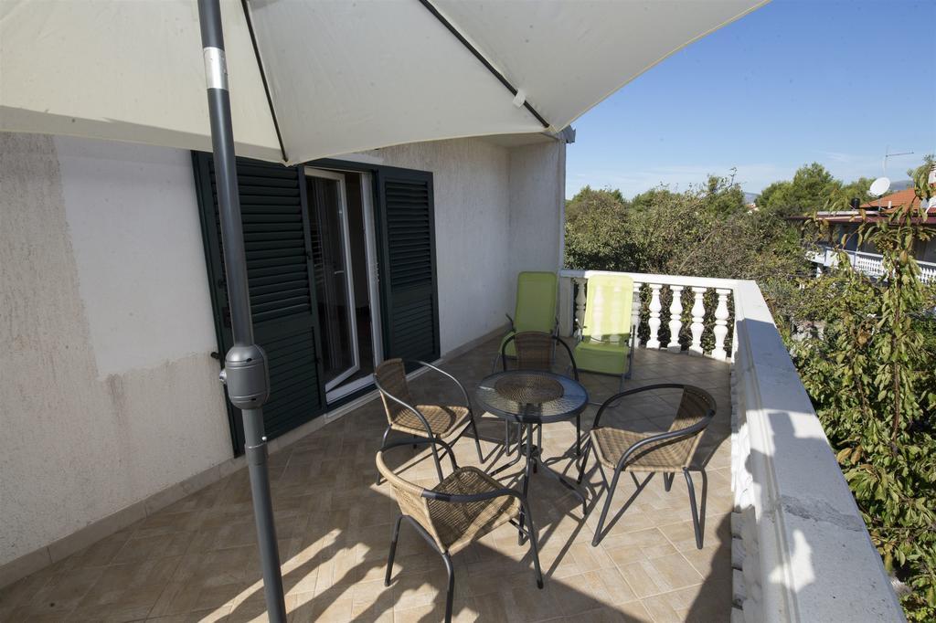 Apartment Jure Slatine Bagian luar foto