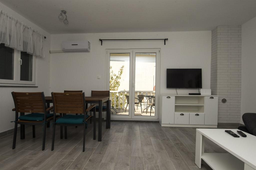 Apartment Jure Slatine Bagian luar foto